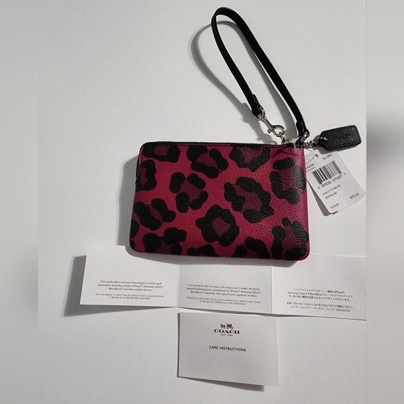 Small Coach leopard wristlet NWT - Picture 2 of 3